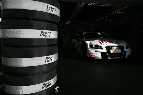 Tom Kristensen måtte i weekendens DTM-løb på Nürburgring parkere bilen i pitten efter at være blevet sat af på første omgang.